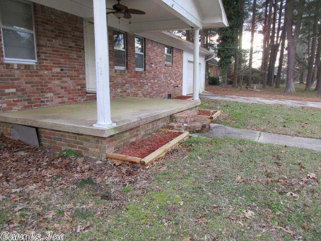 6114 Oden Dr, Pine Bluff, AR 71603 photo 2