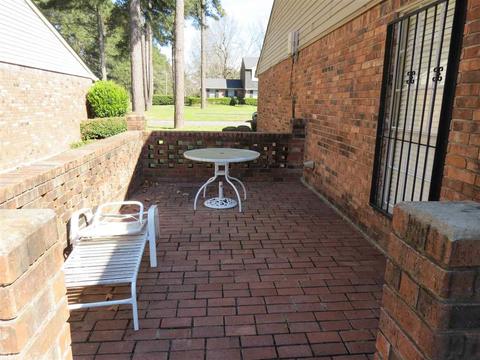 614 Greenbriar Dr, Pine Bluff, AR 71603 photo 4