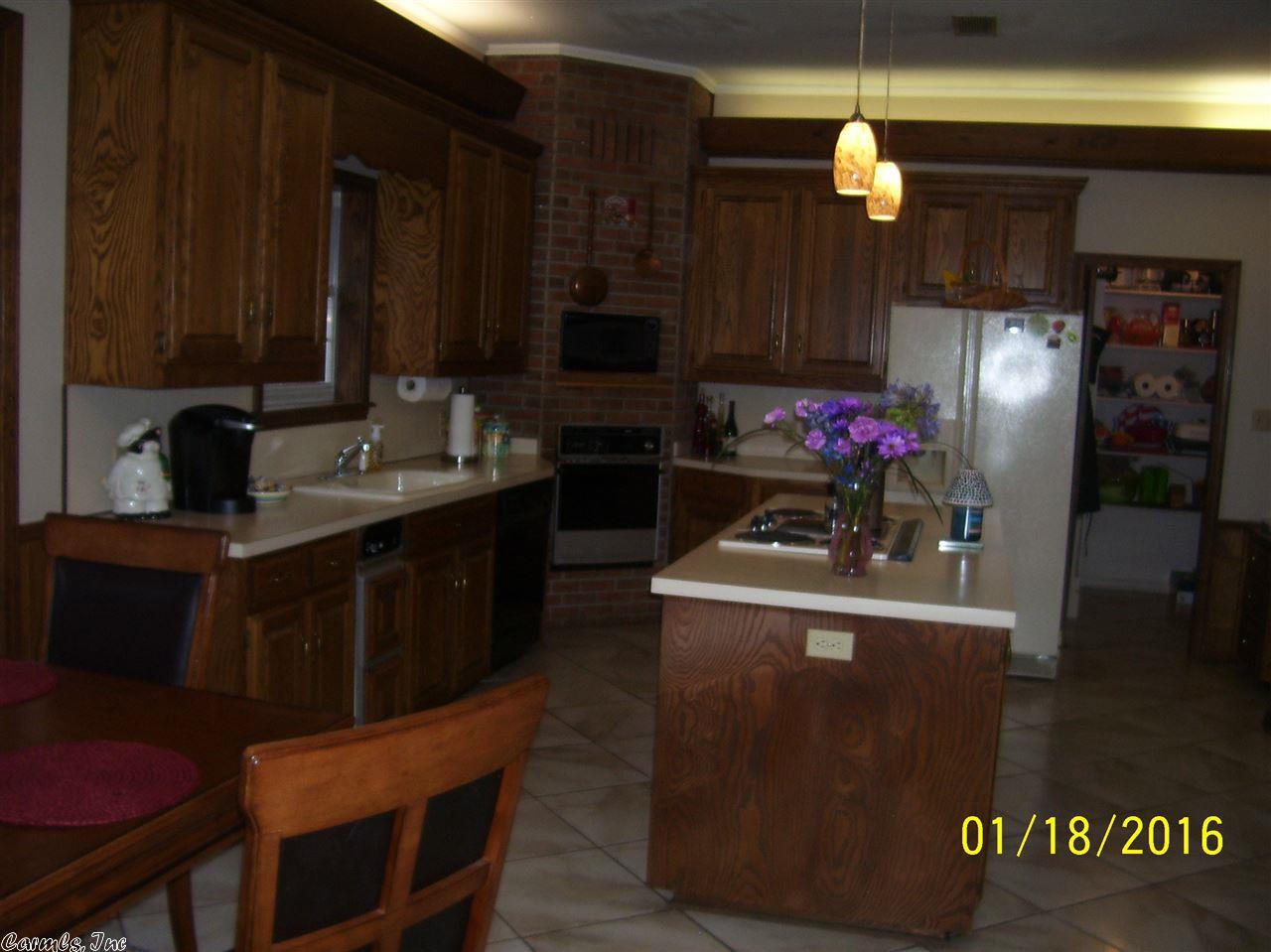 6814 Village Dr, Pine Bluff, AR 71603 photo 5