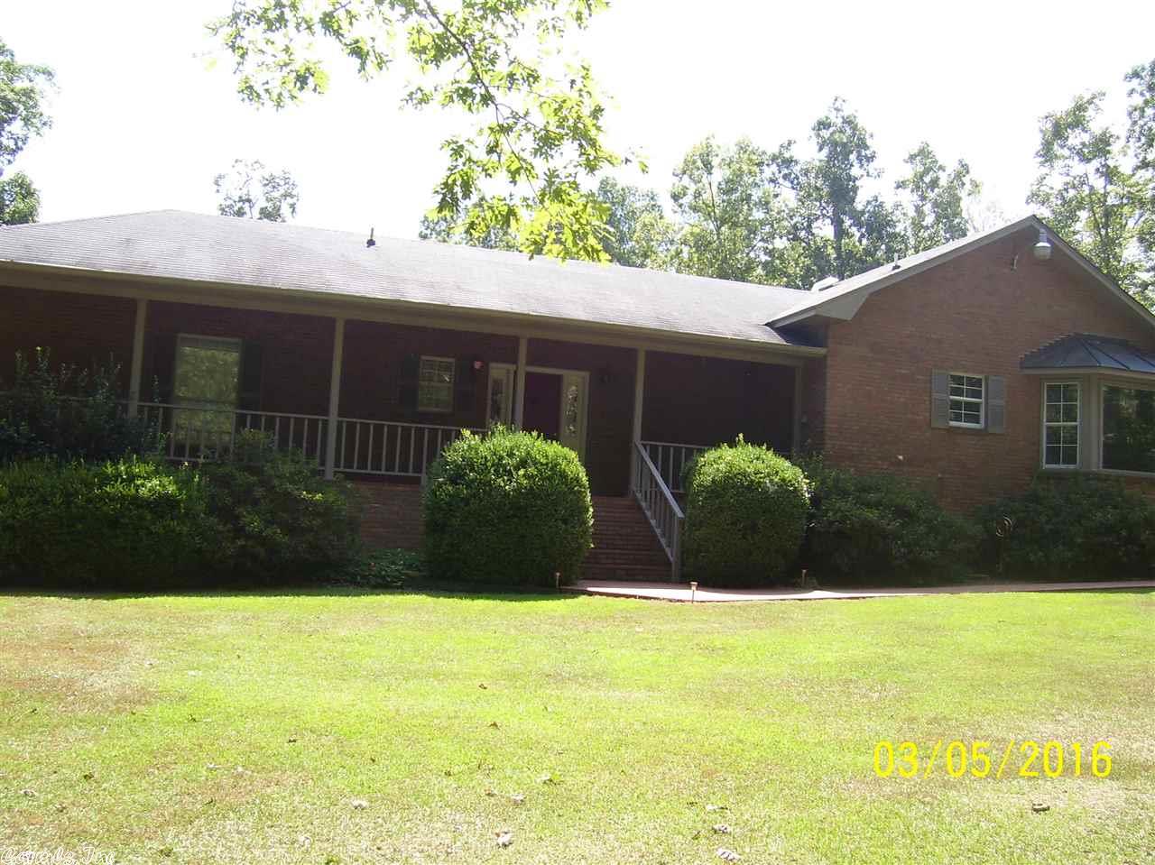 6814 Village Dr, Pine Bluff, AR 71603 photo 1