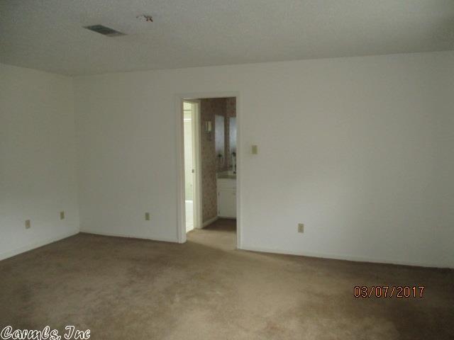 10 Kensington Cv, Pine Bluff, AR 71603 photo 11