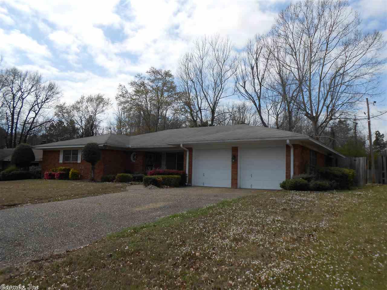 3902 Royal Forrest Dr, Pine Bluff, AR 71603 photo 2