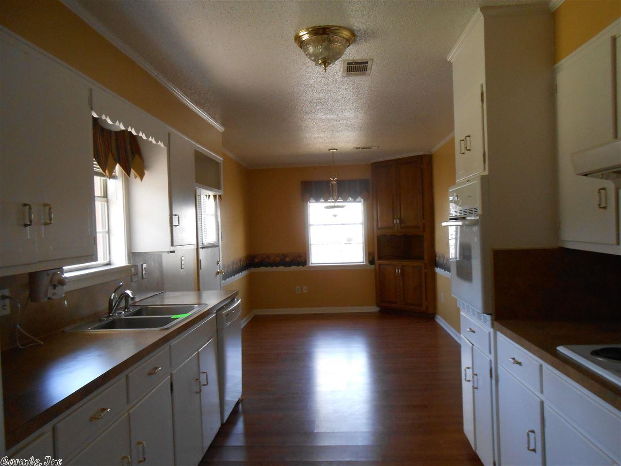 3902 Royal Forrest Dr, Pine Bluff, AR 71603 photo 11