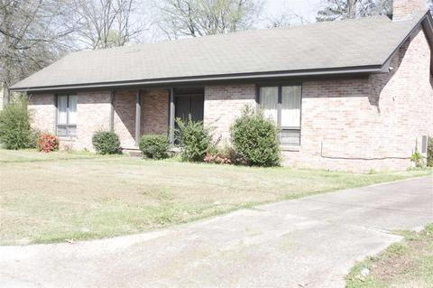 1705 S Laurel St, Pine Bluff, AR 71601 photo 1