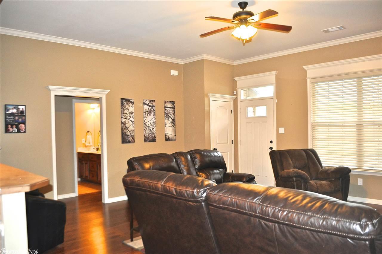 3014 Denise Dr, Benton, AR 72015 photo 4
