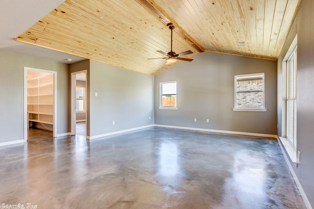 1310 Andrews Dr, Conway, AR 72034 photo 2