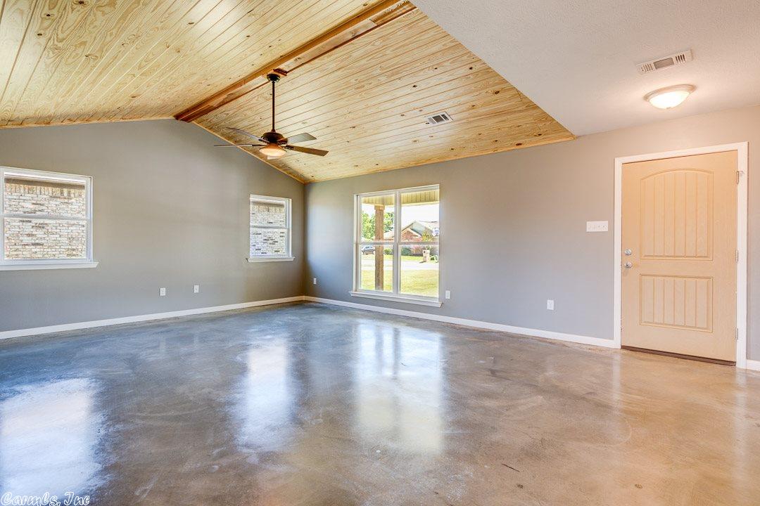 1310 Andrews Dr, Conway, AR 72034 photo 3