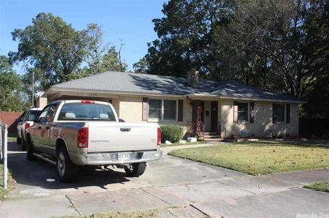 209 Linden Circle Cirs, Pine Bluff, AR 71603 photo 1