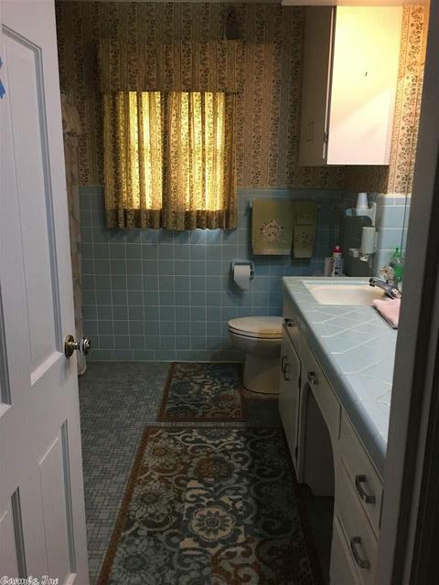 104 Friendswood, Pine Bluff, AR 71603 photo 5