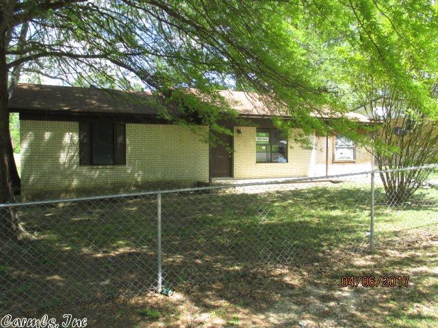 922 Willow St, Malvern, AR 72104 photo 1