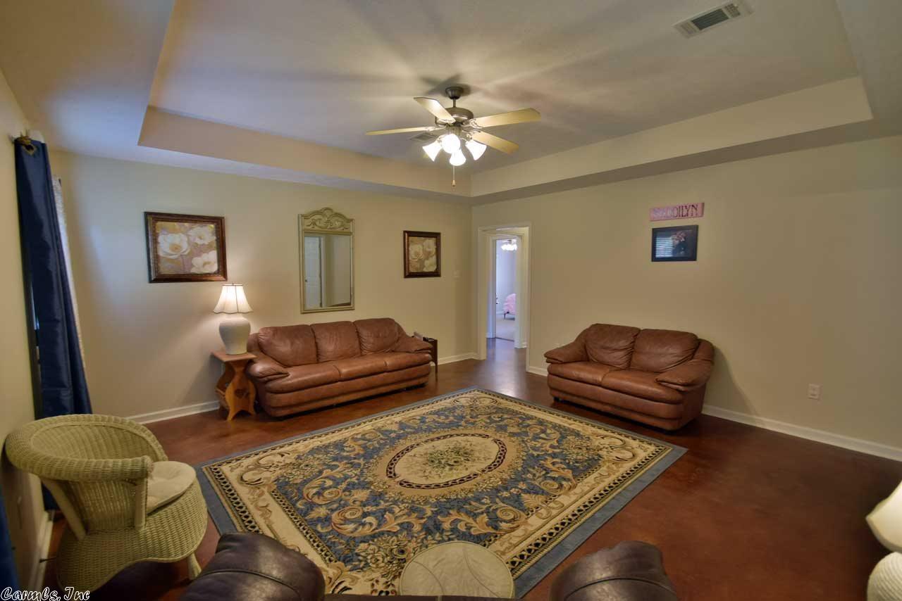 63 E Main St, Greenbrier, AR 72058 photo 7