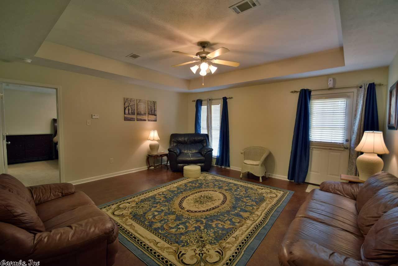 63 E Main St, Greenbrier, AR 72058 photo 5