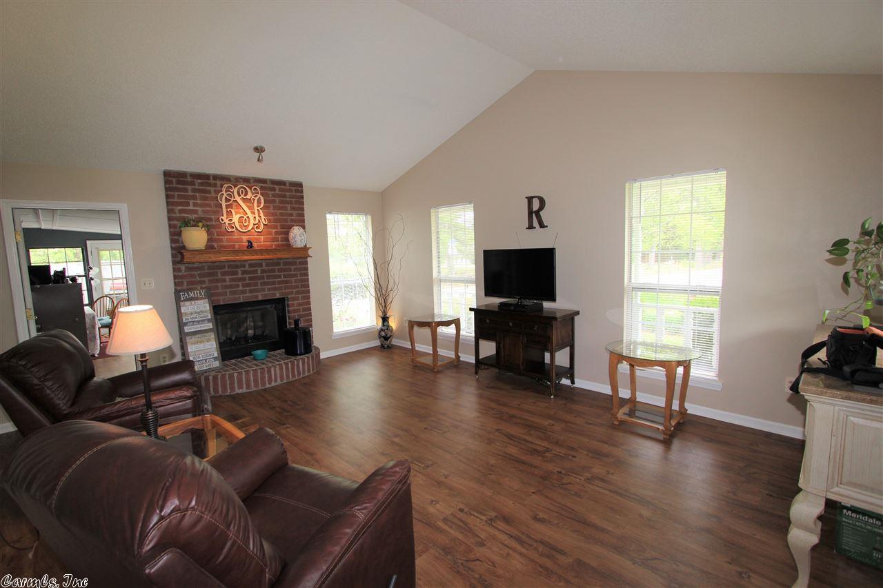 1205 Edgewood Dr, Bryant, AR 72022 photo 3