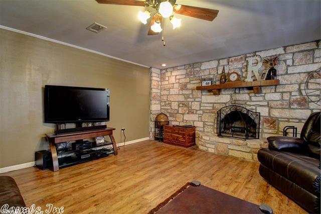 2210 Independence, Conway, AR 72034 photo 4