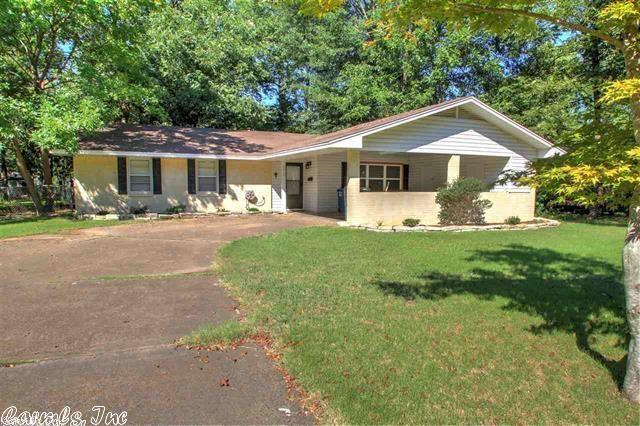 2210 Independence, Conway, AR 72034 photo 1
