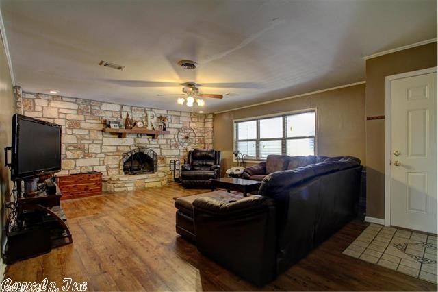 2210 Independence, Conway, AR 72034 photo 5