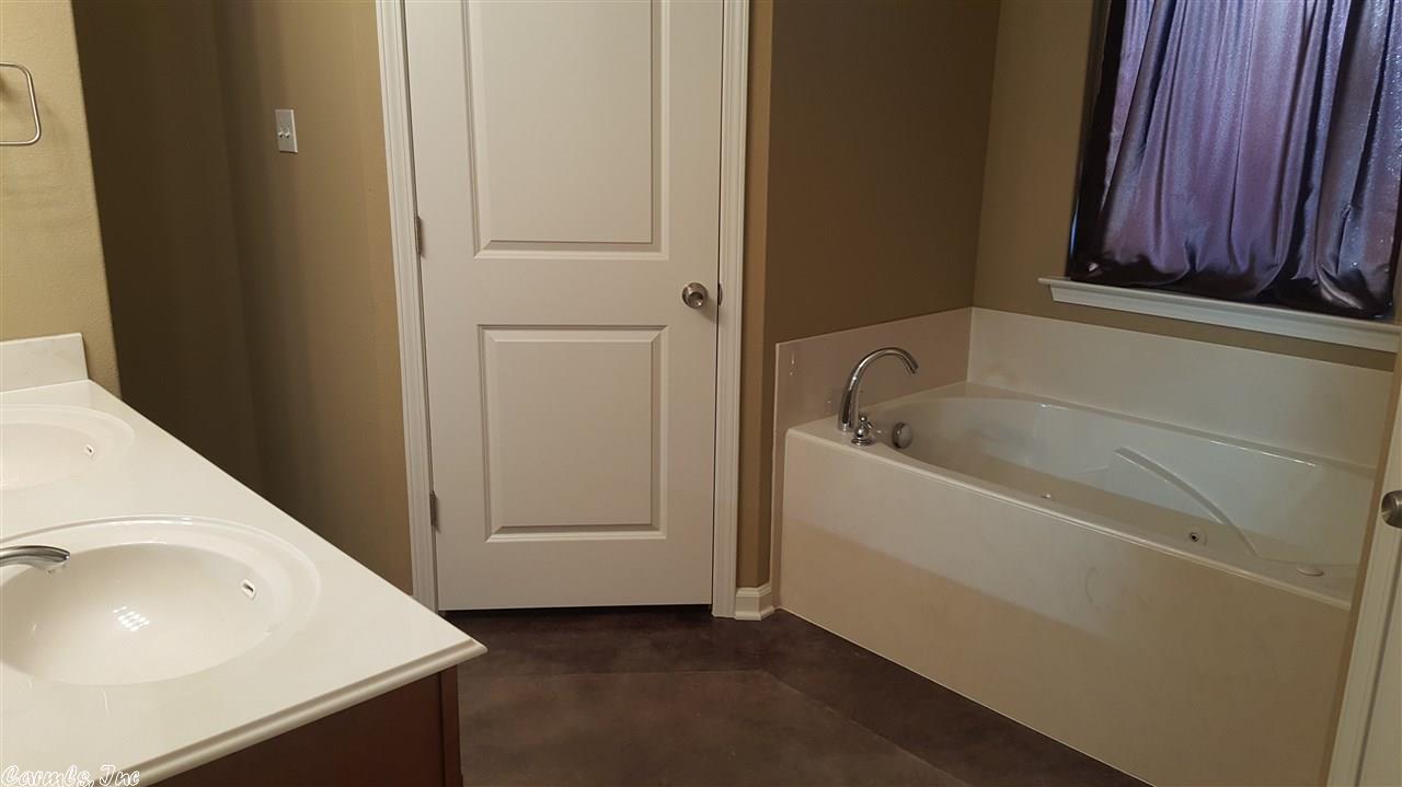 224 Iris St, Haskell, AR 72015 photo 7
