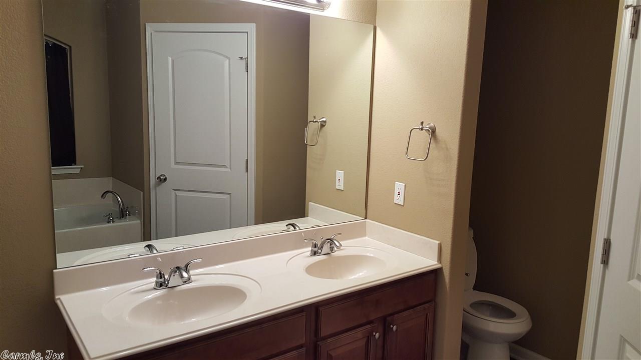 224 Iris St, Haskell, AR 72015 photo 8