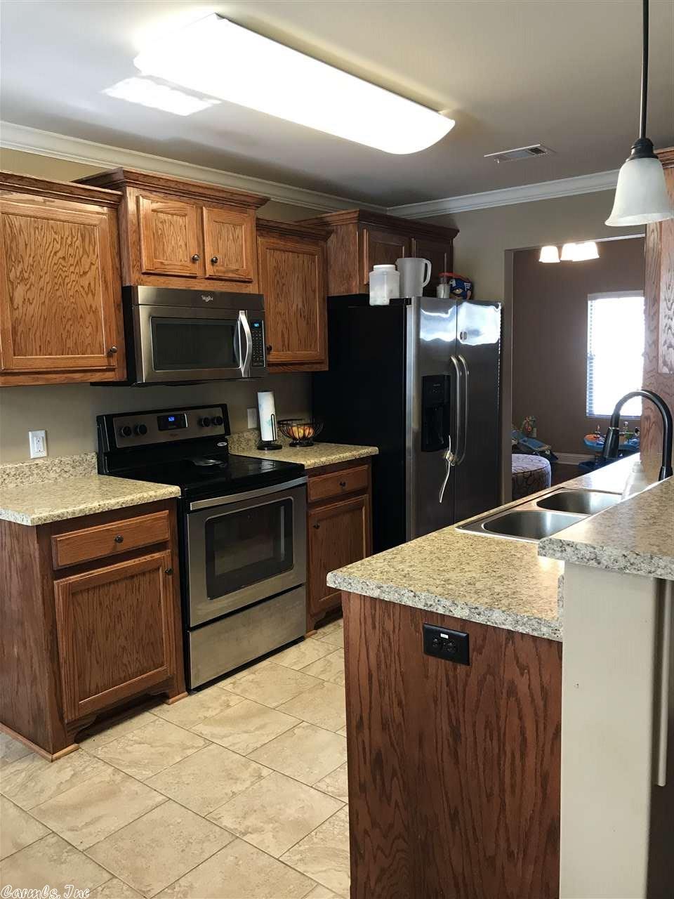 1709 Nantucket, Benton, AR 72015 photo 3