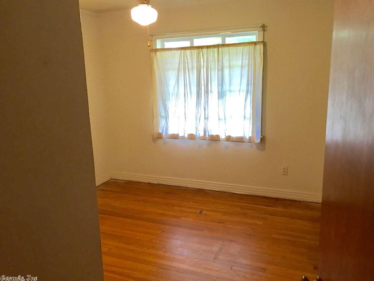 1406 Bruce, Conway, AR 72034 photo 10