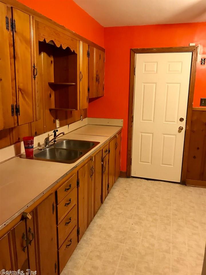 1406 Bruce, Conway, AR 72034 photo 8