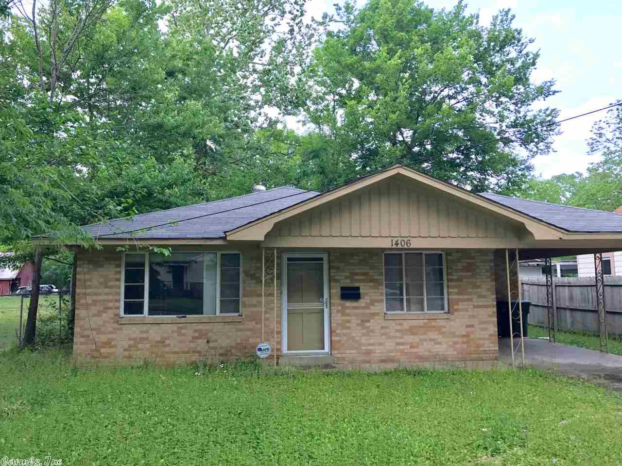 1406 Bruce, Conway, AR 72034 photo 1