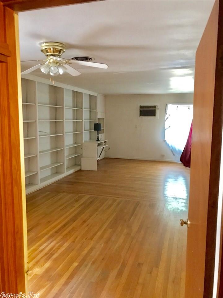 1406 Bruce, Conway, AR 72034 photo 14