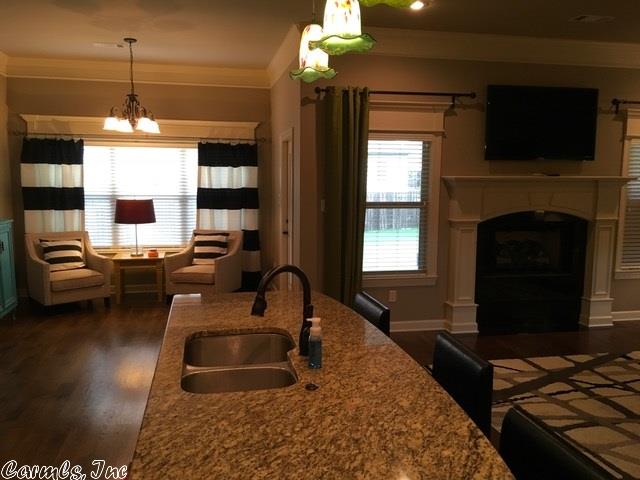 2143 Avondale Dr, Benton, AR 72019 photo 6