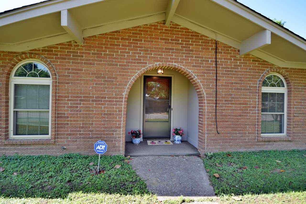 600 S Davis, Conway, AR 72034 photo 2