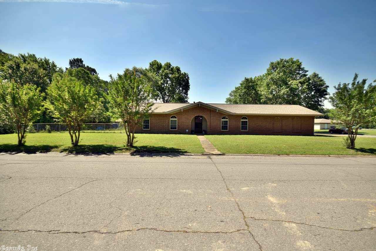 600 S Davis, Conway, AR 72034 photo 1