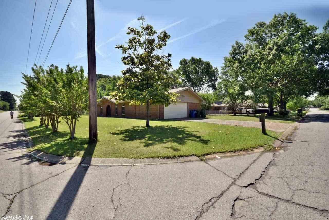 600 S Davis, Conway, AR 72034 photo 4