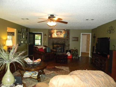 9225 Marie Pl, Pine Bluff, AR 71603 photo 5