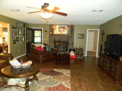 9225 Marie Pl, Pine Bluff, AR 71603 photo 6