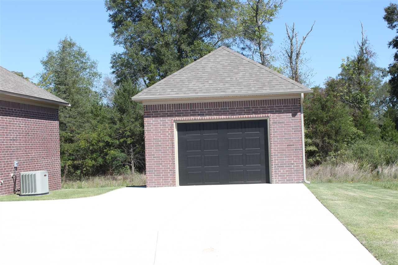 31 Oak Tree Cir, Conway, AR 72032 photo 3