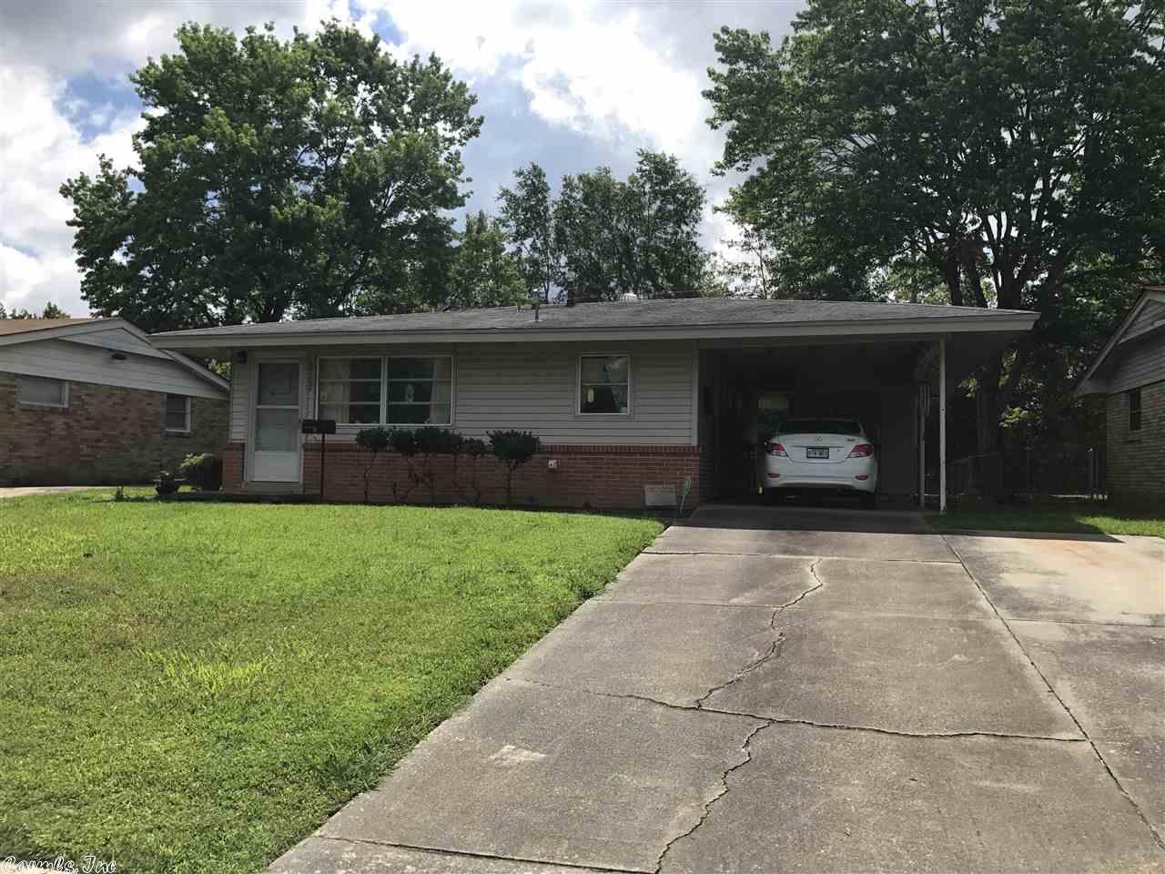 2107 Howard, Pine Bluff, AR 71603 photo 1