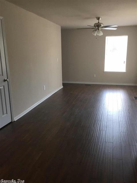 607 N Border St, Benton, AR 72015 photo 5