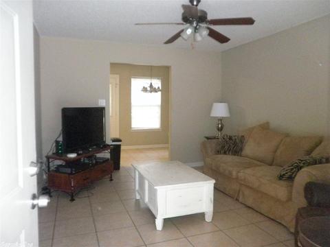 1119 Cherry Ln, Benton, AR 72015 photo 4