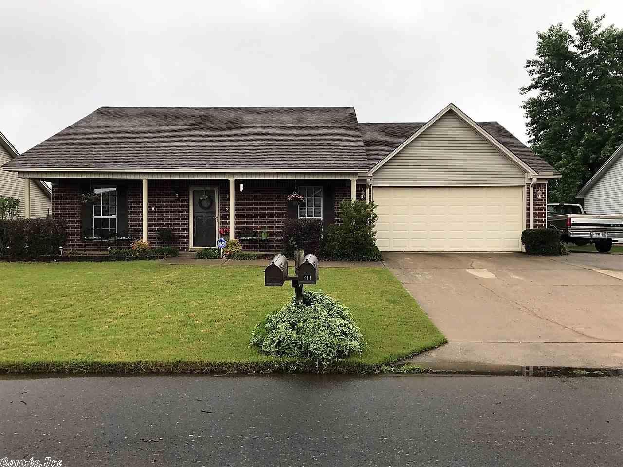 210 Hunters Run Dr, Haskell, AR 72015 photo 1
