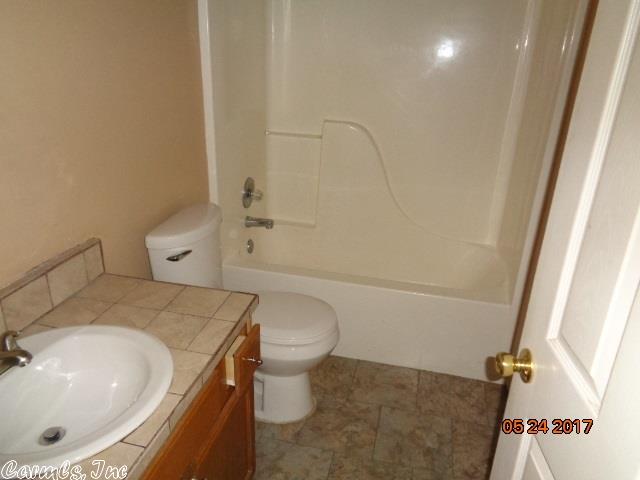 713 Elkhart Loop, Bryant, AR 72022 photo 9