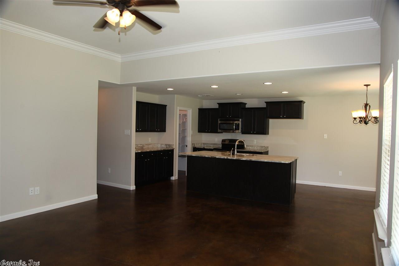 327 Michelle Dr, Benton, AR 72015 photo 5