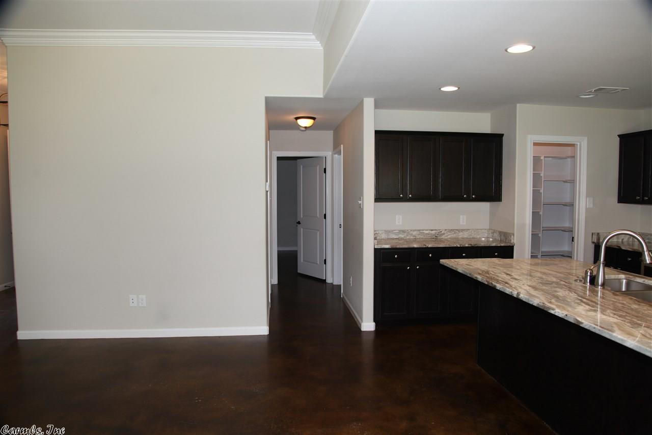 327 Michelle Dr, Benton, AR 72015 photo 6