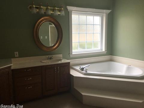 35 Thousand Oaks Cir, Conway, AR 72032 photo 4