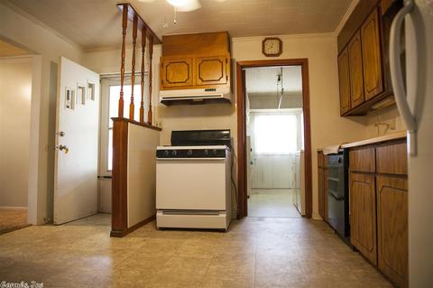 814 Third, De Queen, AR 71832 photo 8