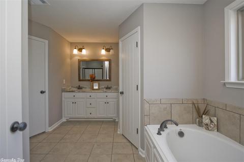 908 Parkside Dr, Redfield, AR 72132 photo 12