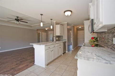 908 Parkside Dr, Redfield, AR 72132 photo 4