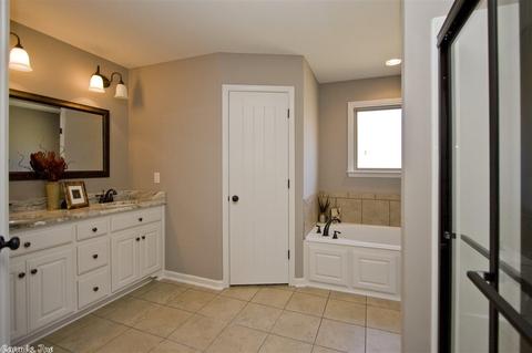 908 Parkside Dr, Redfield, AR 72132 photo 13