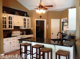 215 Applegate St, Conway, AR 72034 photo 4