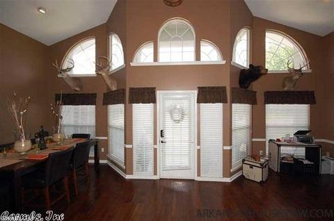 215 Applegate St, Conway, AR 72034 photo 3