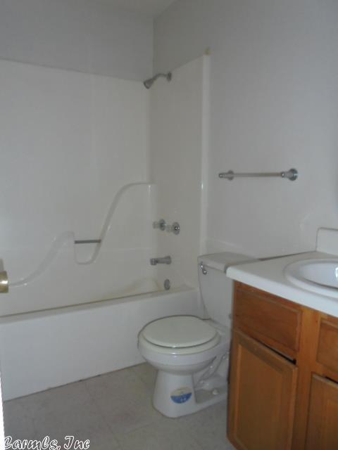 1408 S Holly St, Pine Bluff, AR 71603 photo 11