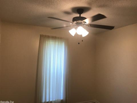 1504 Silver Fox Ln, Pine Bluff, AR 71603 photo 3